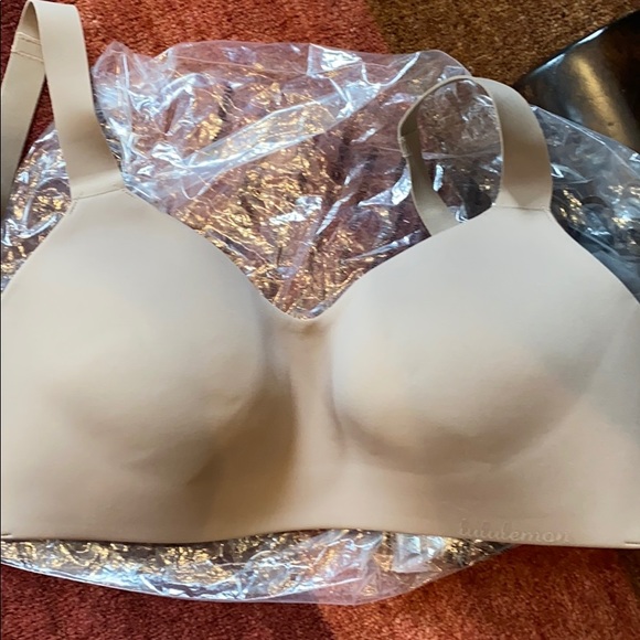 Lululemon Hold True Bra Sand 34D - Picture 2 of 3